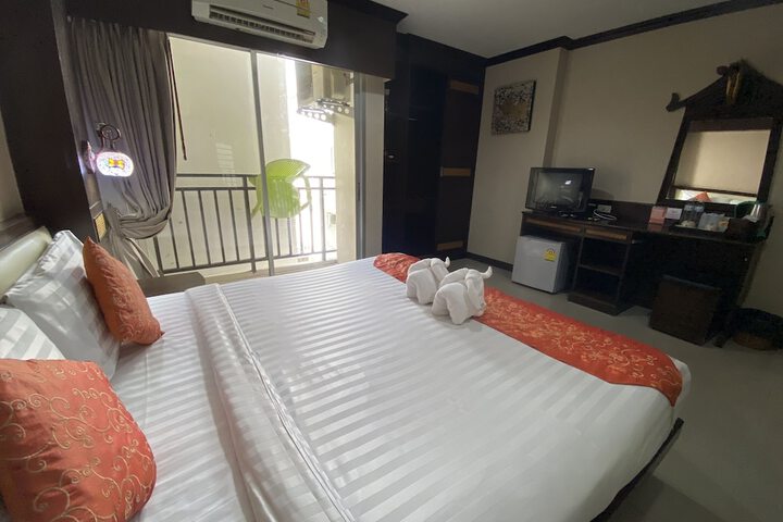 Room 27 of 53