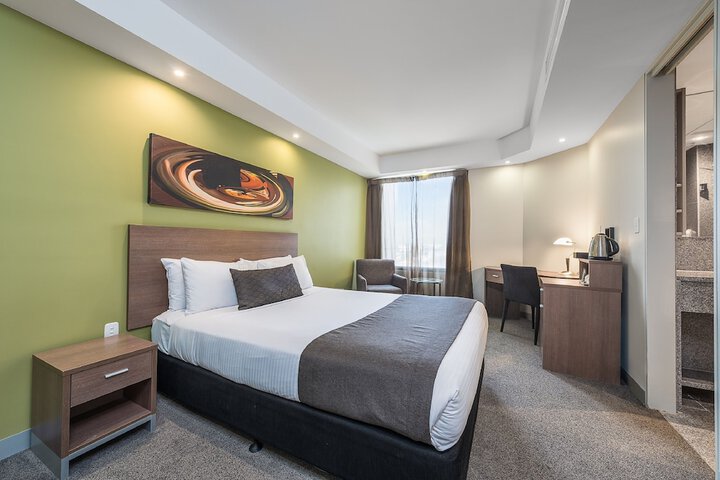 Room 4 of 71