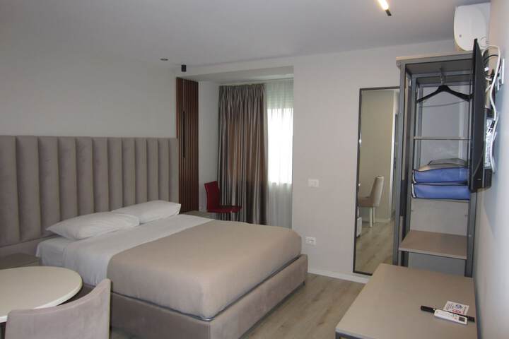 Room 37 of 74