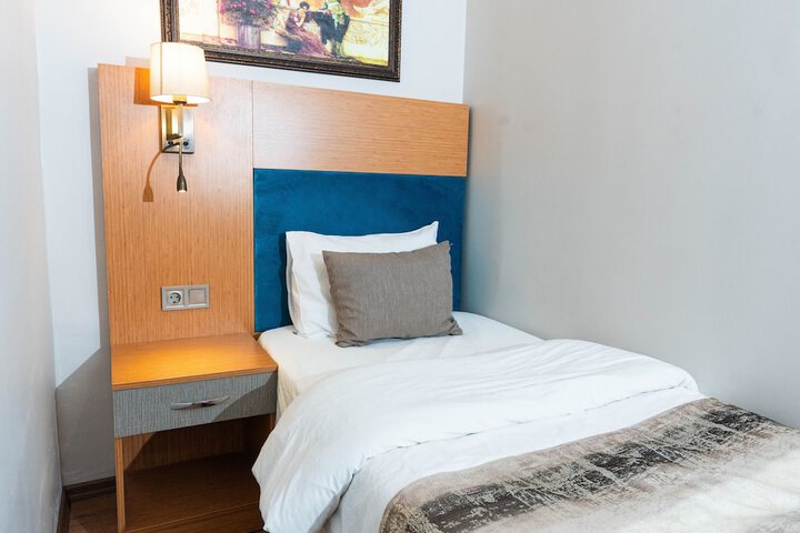 Room 14 of 101