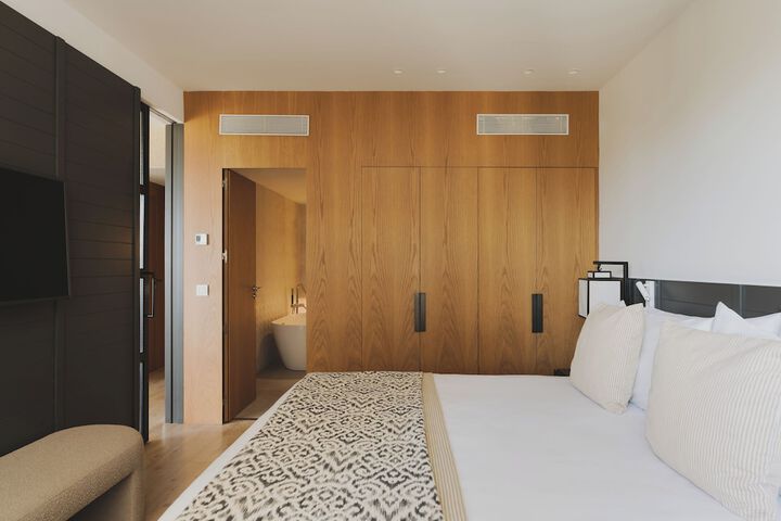 Room 19 of 46