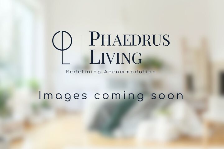 Phaedrus Living Coral Suites Ambiance