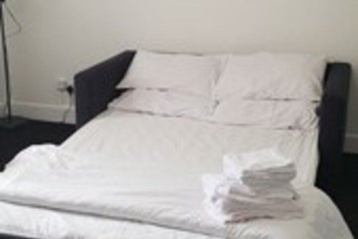Room 12 of 38
