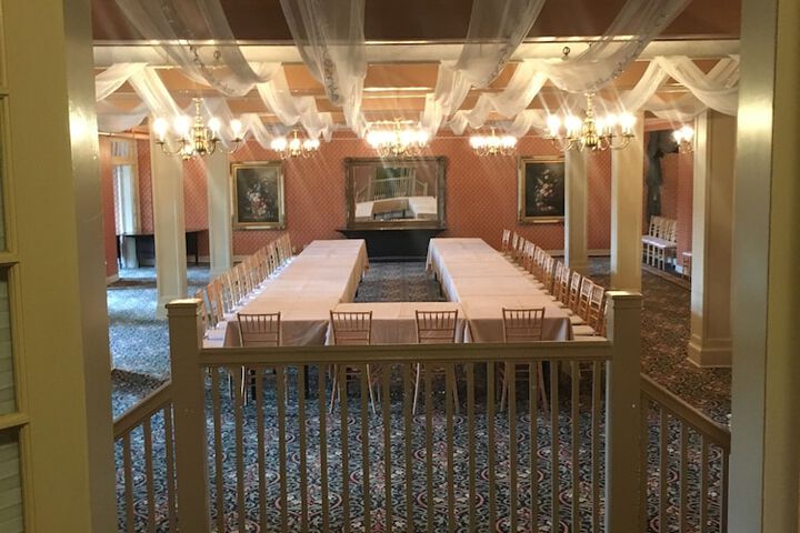Banquet hall