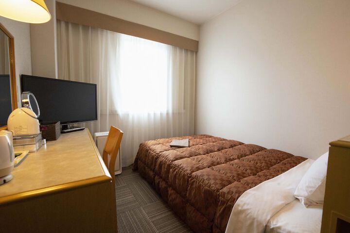 Room 15 of 36