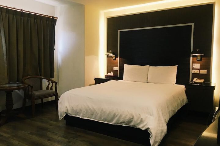 Room 4 of 31