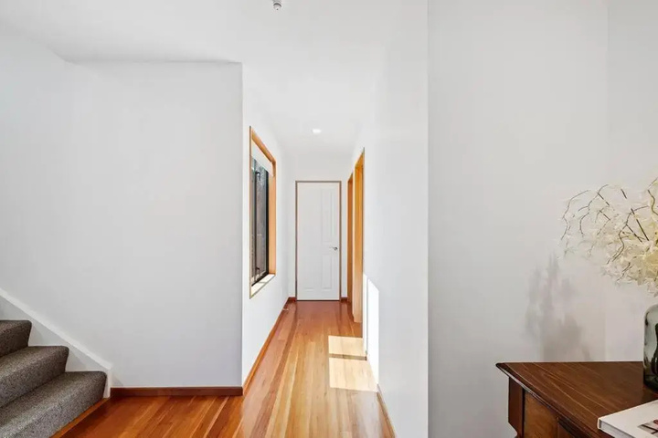 Room 9 of 15