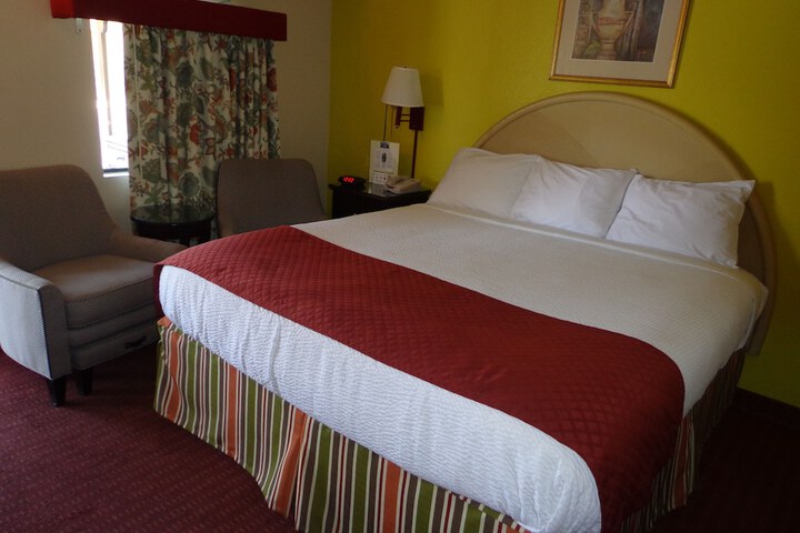 Standard | King Bed (2 of 5)
