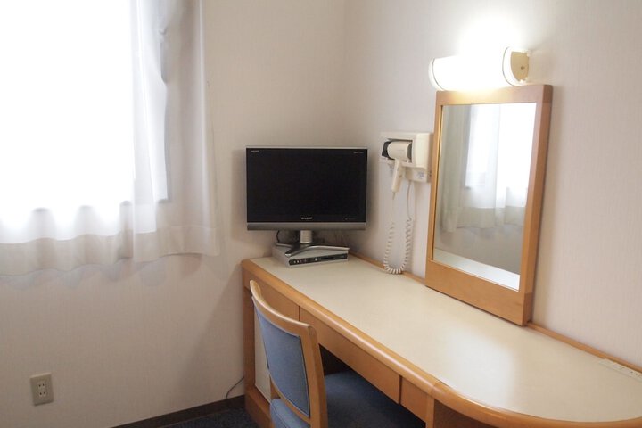 Room 11 of 31