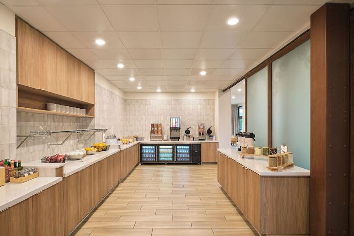 Breakfast/Coffee Service 45 of 61