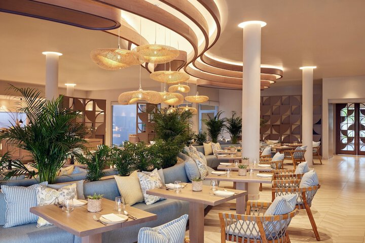 Dining 390 of 594