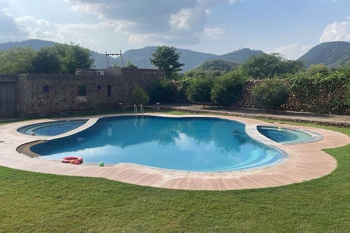 Pool 119 of 172
