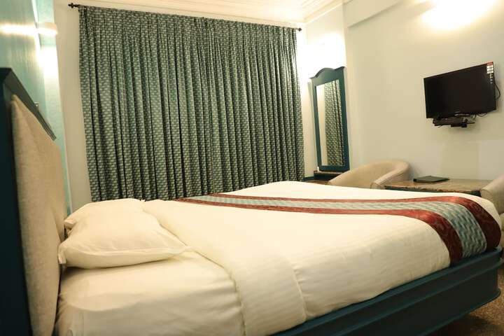 Room 7 of 23