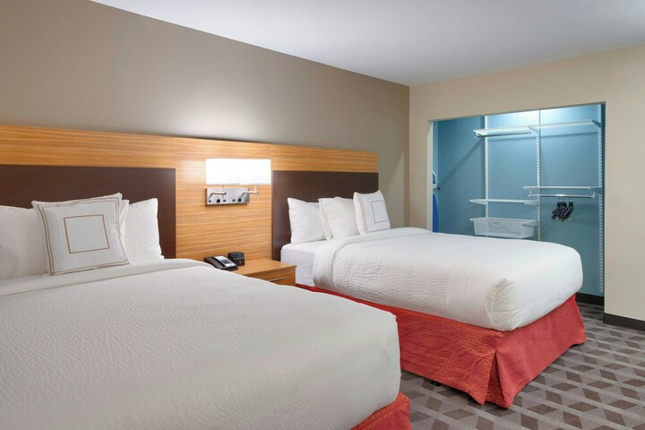 Room 19 of 44