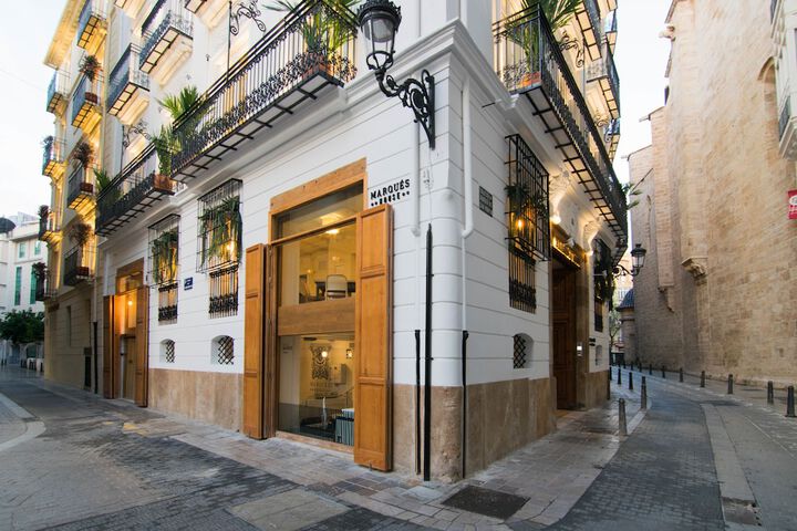 Hotel 76 of 77