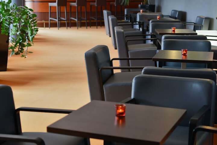 Lounge 99 of 113