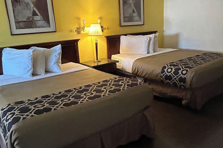 Room 6 of 20