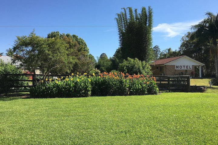 Property Grounds 35 of 55