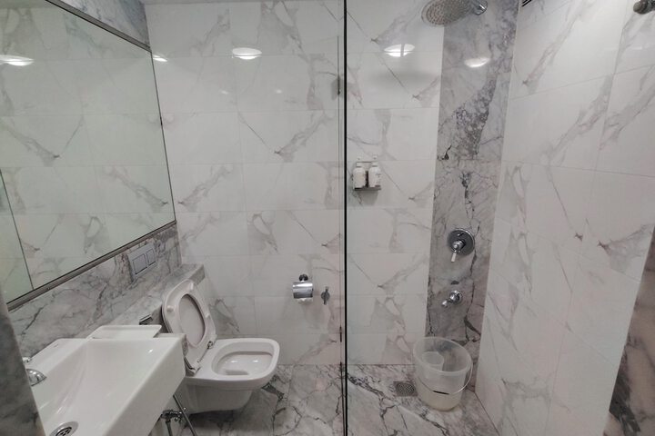 Room 14 of 22