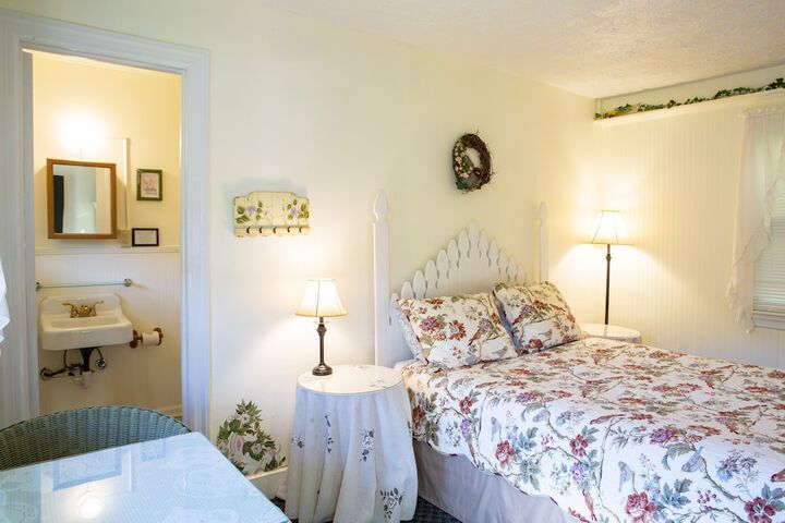 Room 81 of 136
