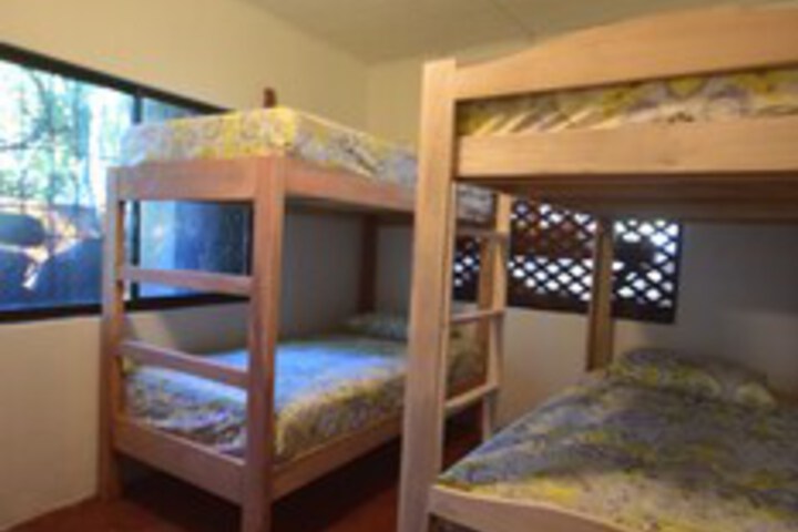 Room 25 of 47