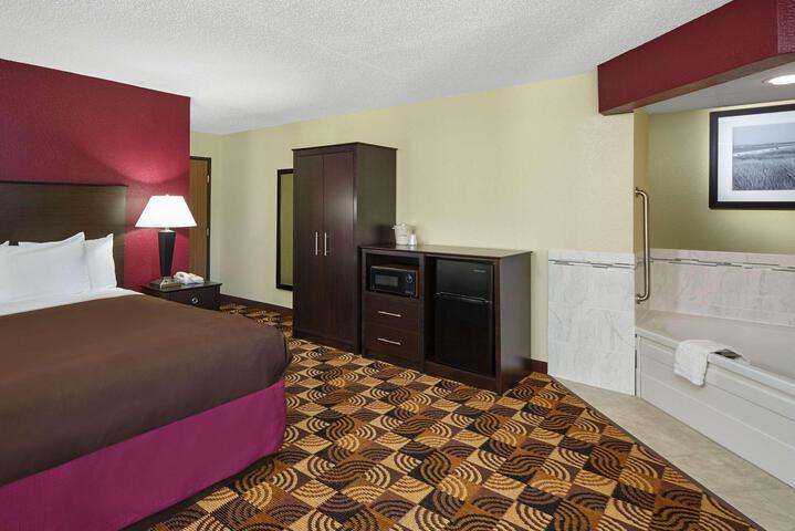 1 King Bed (1 of 26)