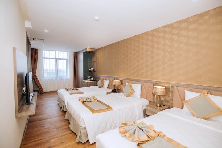 Room 8 of 50