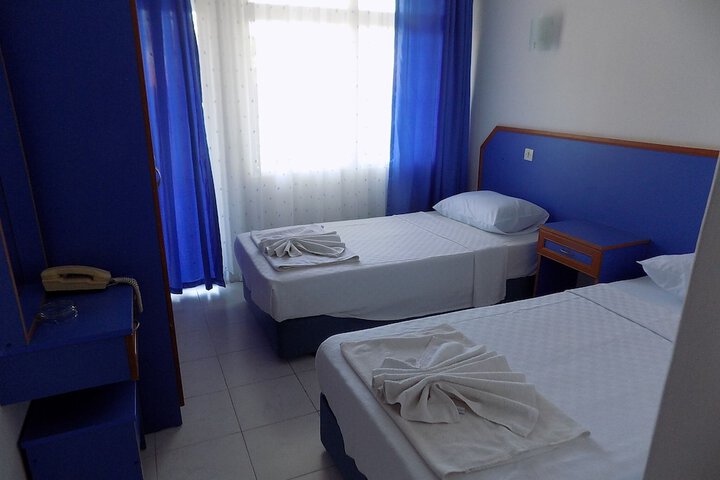 Room 2 of 20