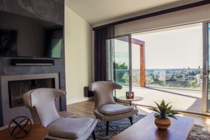 Room 20 of 36