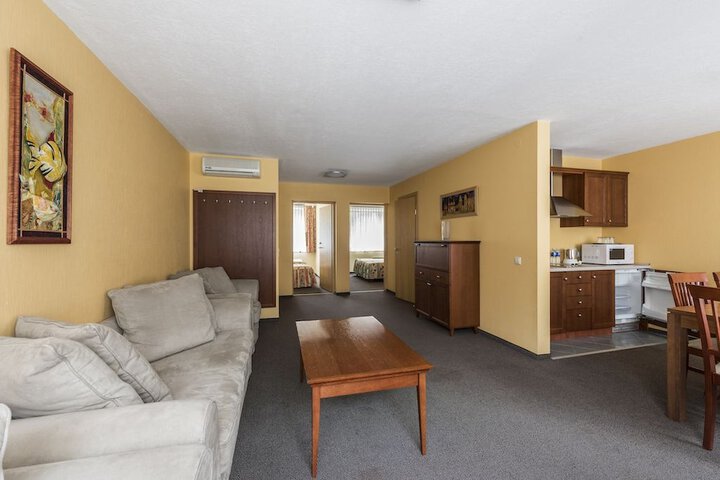 Room 29 of 64