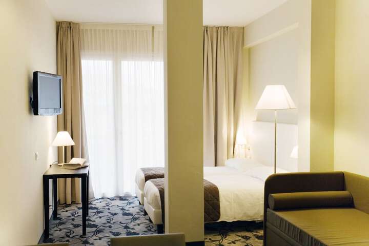 Room 7 of 56
