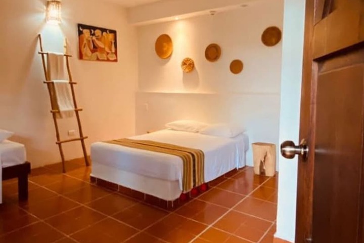 Room 9 of 17