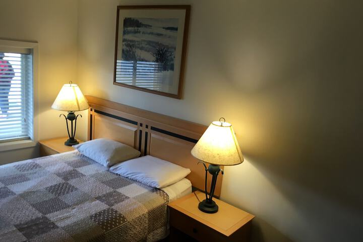 Room 5 of 66