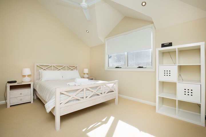Room 4 of 31