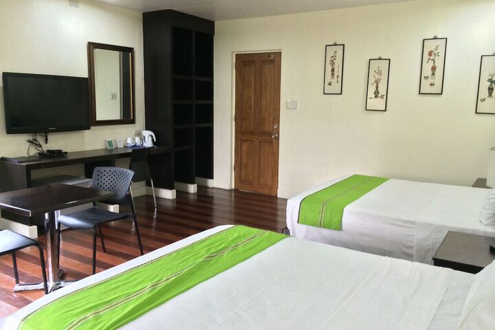 Room 18 of 161