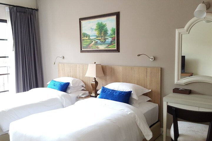 Room 7 of 48