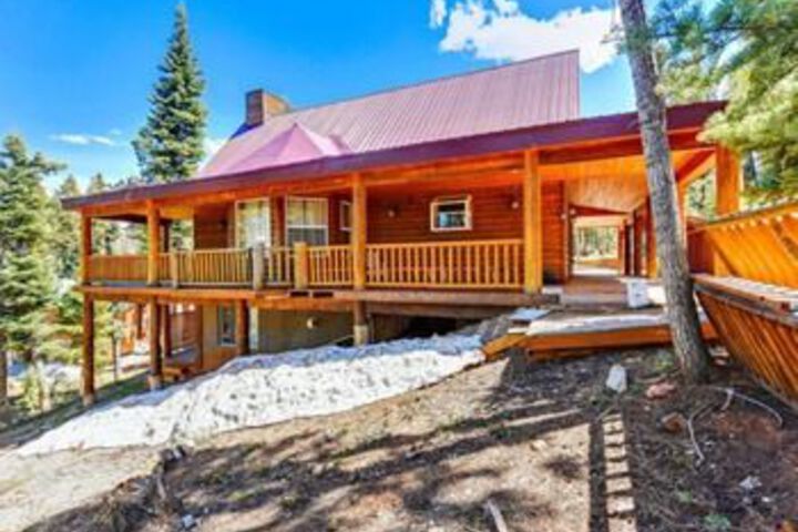 Photo of Empty Saddle 6 bedrooms 3 5 baths by RedAwning