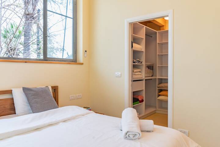 Room 8 of 54