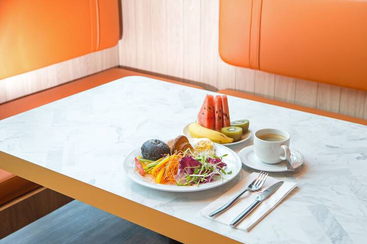 Breakfast/Coffee Service 83 of 100