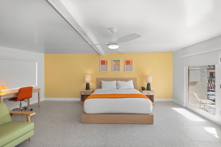 Room 9 of 87
