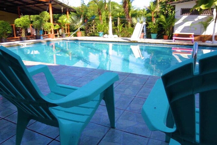 Pool 25 of 40