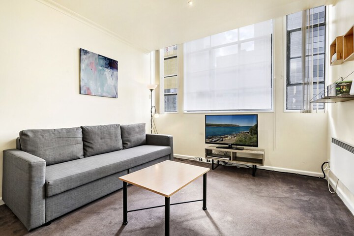 Room 4 of 6