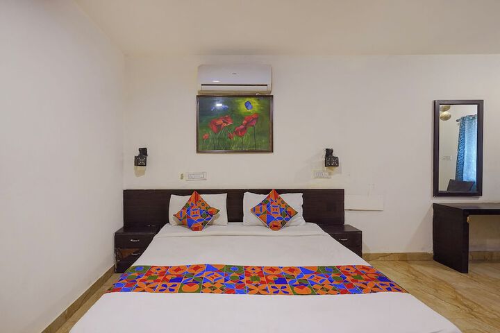 Room 14 of 24