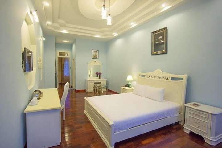 Room 15 of 54