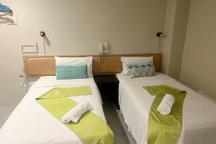 Room 18 of 48