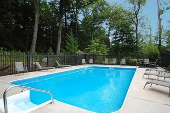 Pool 5 of 9