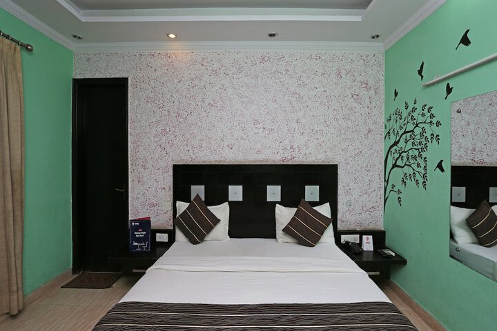 Room 18 of 22