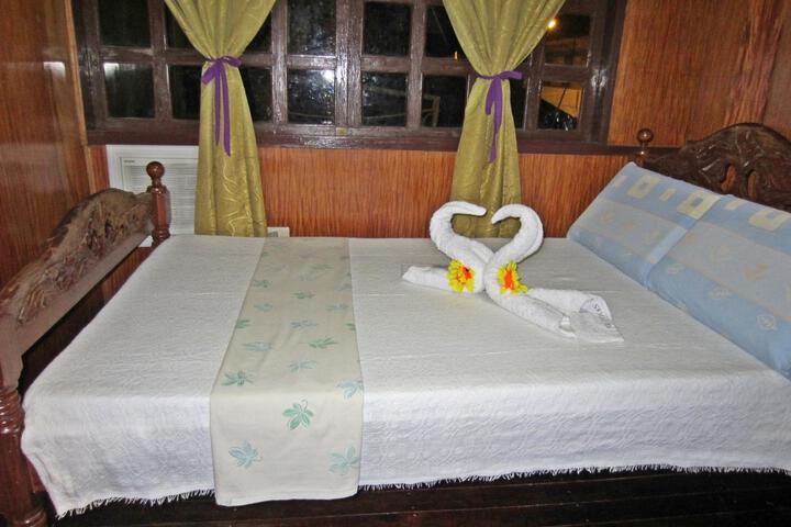Room 3 of 6