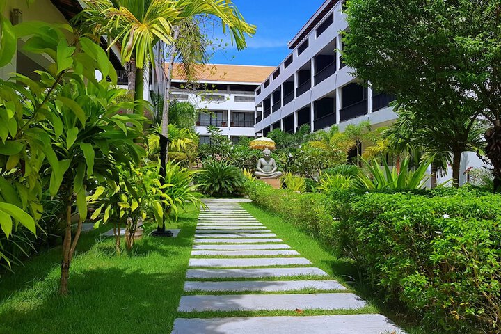 Hotel 72 of 80