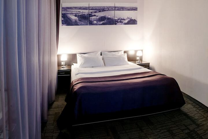 Room 7 of 65